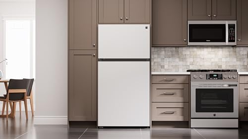 20.5 Cu Ft Refrigerator Freezer – 33" Wide, Glass Shelves, ENERGY STAR Certified, White