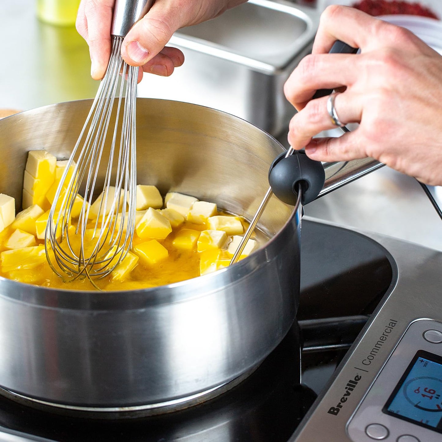 Commercial Induction Cooktop – Precise Temperature Control, Stainless Steel Finish, Portable Countertop Burner