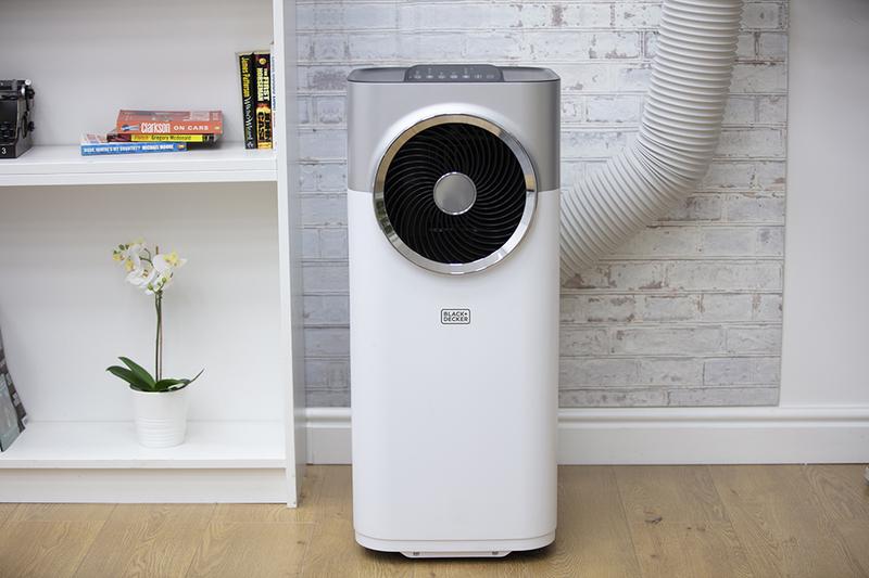 Black & Decker BXAC40008GB 12000 BTU Portable 3-in-1 Air Conditioner, Dehumidifier & Cooling Fan, White