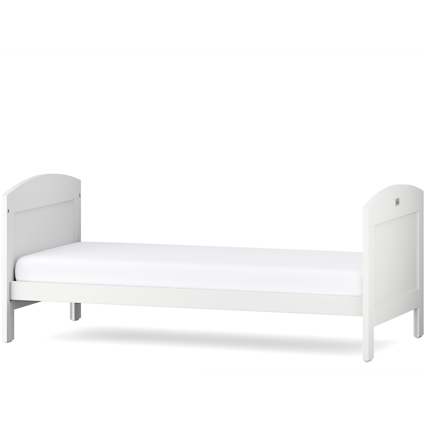 Silver Cross Valencia 4 Piece Nursery Set (Cot Bed, Dresser & Wardrobe & Mattress)